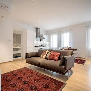 Apt. Modern Style Apartment