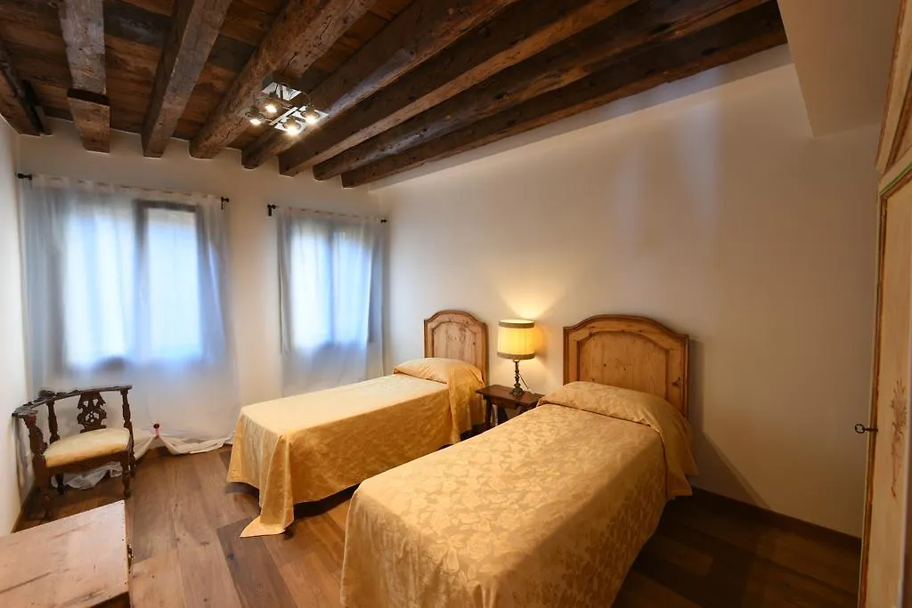 Mercerie E Capitello Apartments Italy