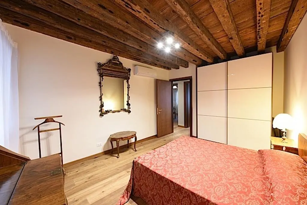 Mercerie E Capitello Apartments